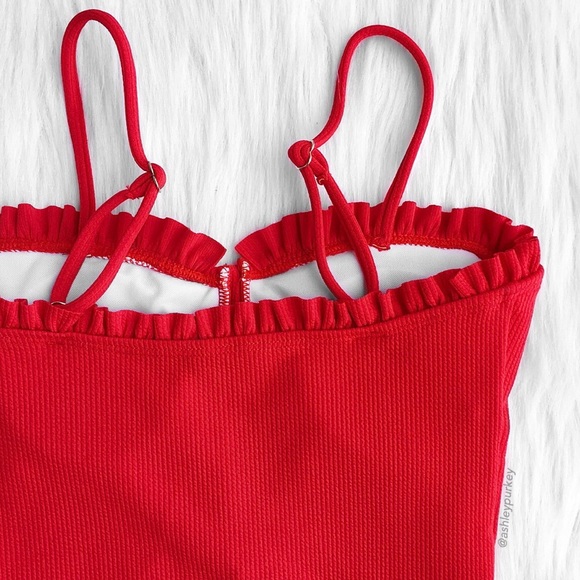 ❤️SALE❤️ Red ribbed button ruffle trim one piece - Picture 4 of 4